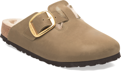 Quarter turn view Women's Birkenstock Footwear style name Boston Shearling Big Buckle Narrow in color TOBACCO. Sku: 1030444