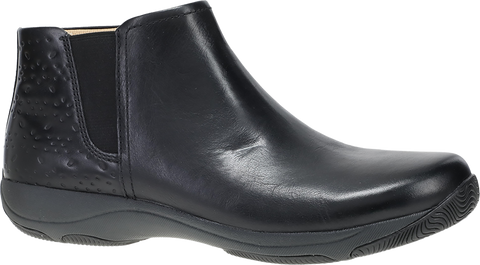 Quarter turn view Women's Dansko Footwear style name Sherry in color BLK WAX BN. Sku: 10403020200