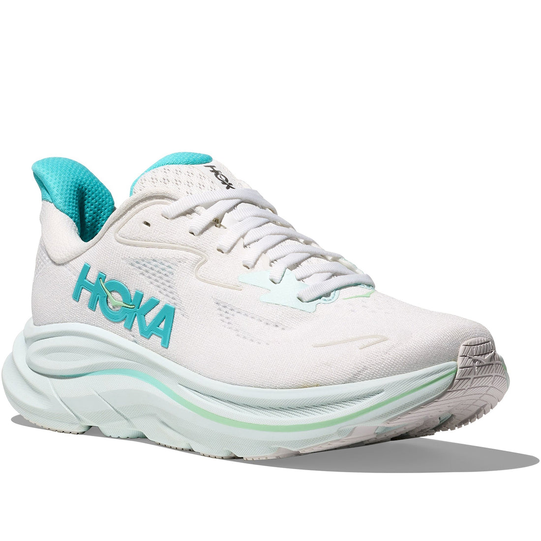 Quarter turn view Women&