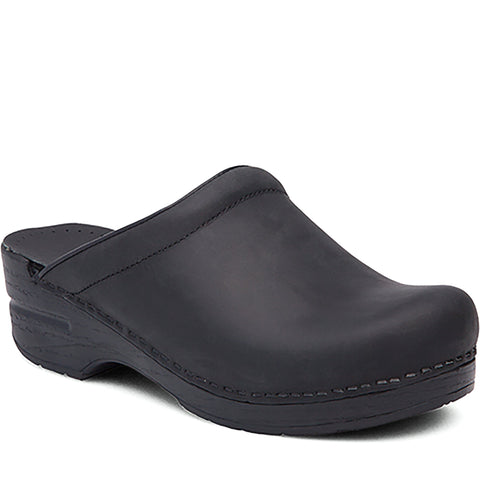 Quarter Turn Women's Sonja Footwear in Black Oiled. Sku: 247020202