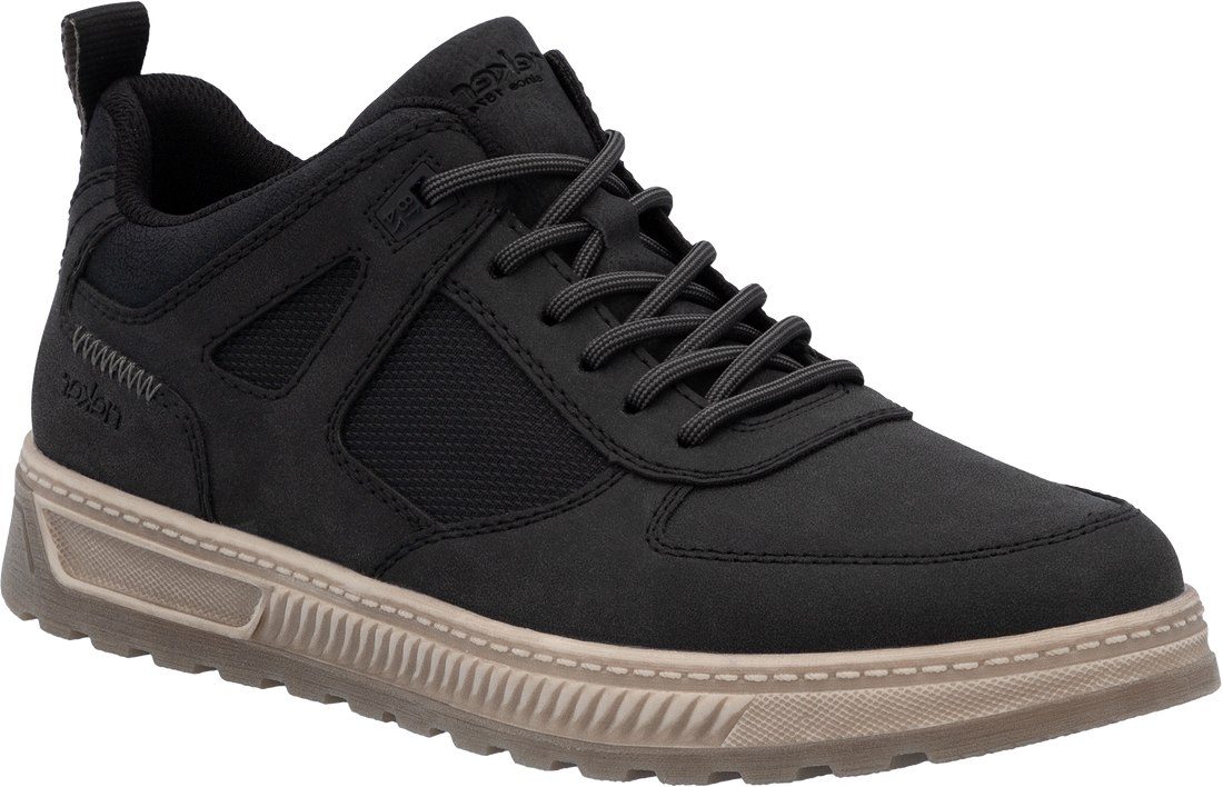 Quarter turn view Men&