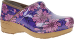 Quarter turn view Women's Dansko Footwear style name Xp 2.0 in color PRPL BLM. Sku: 3950421421