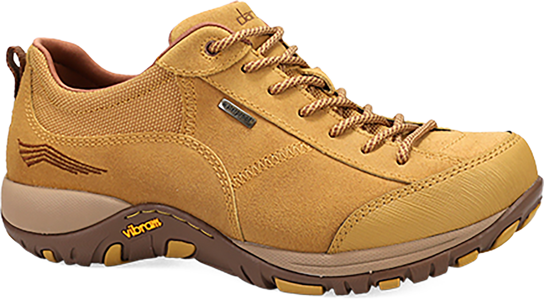 Quarter turn view Women&