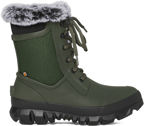 Quarter turn view Women's Bogs Footwear style name Arcata Trek Dots in color DARK GREEN. Sku: 73432-301
