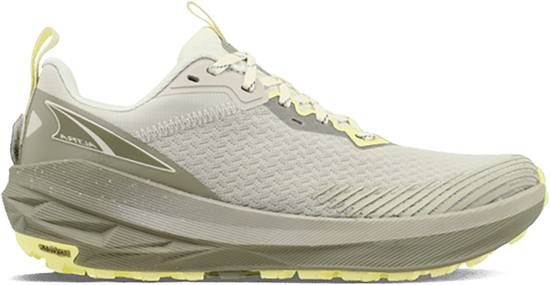 Quarter turn view Women&