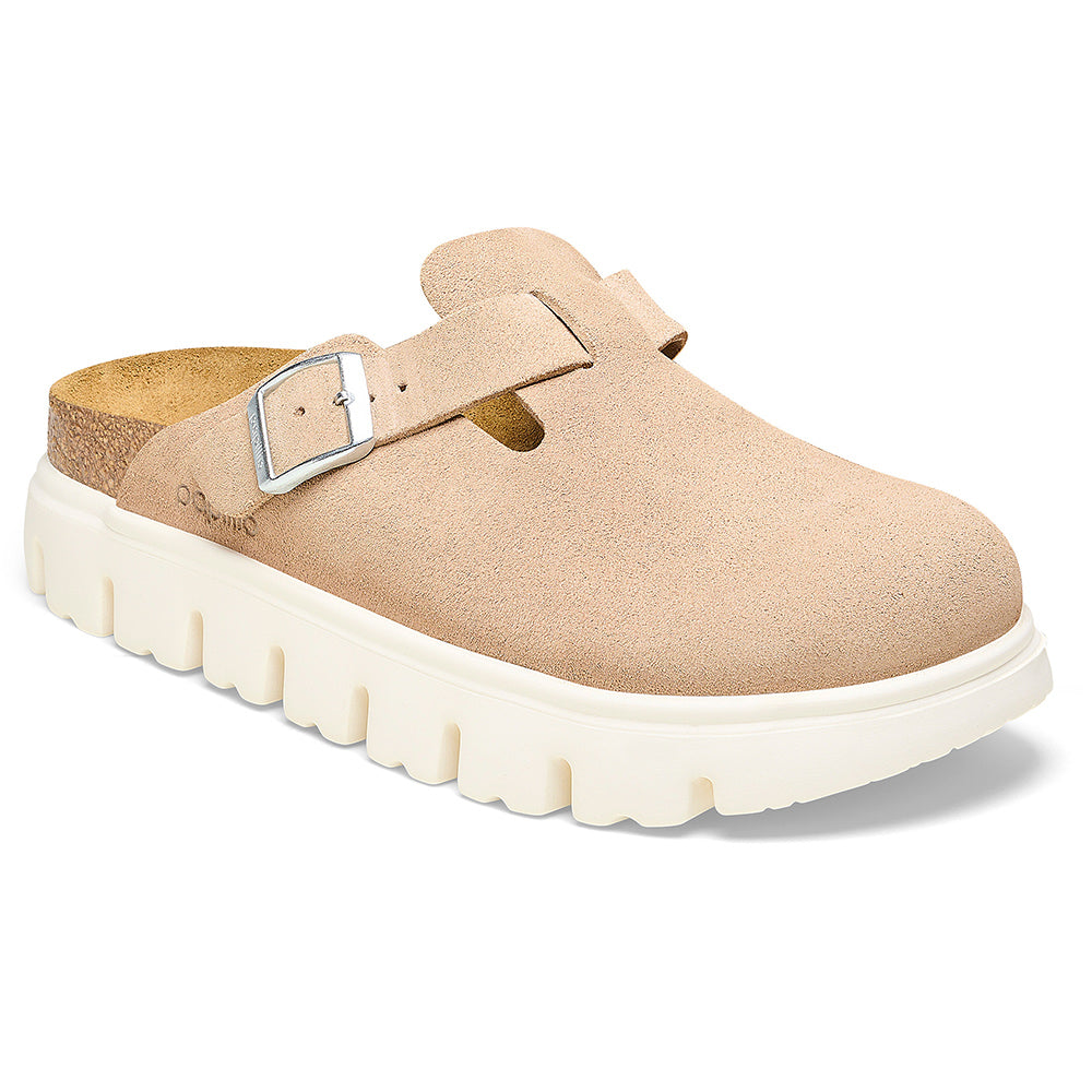 Quarter turn view Women&