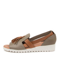 Outside View Women's Django & Juliette Maisy Sandal In Khaki/ Dk Tan/ White Sole Leather Sku: Dj15886Hnzle