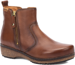 Quarter turn view Women's Pikolinos Footwear style name Granada 8988 in color CUERO. Sku: W0W-8988CUE