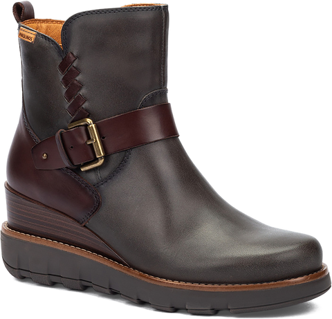 Quarter turn view Women's Pikolinos Footwear style name Sanlucar 8842C1 in color LEAD. Sku: W8F-8842C1LEA