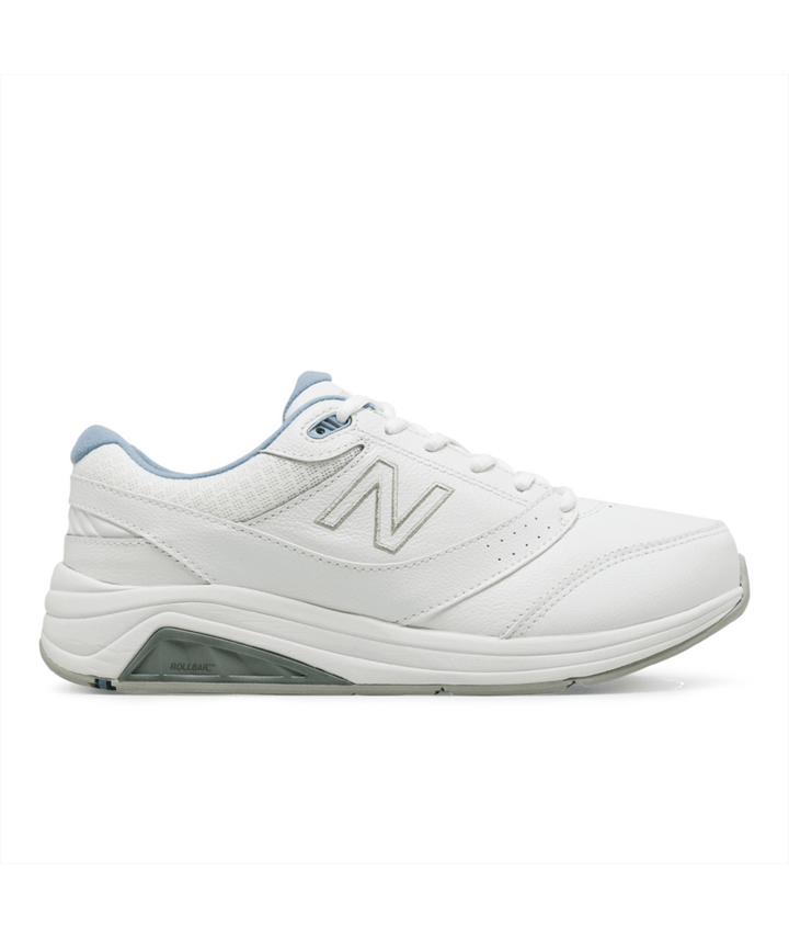 Women's New Balance WW928V3 in White/ Blue. Sku: WW928WB3